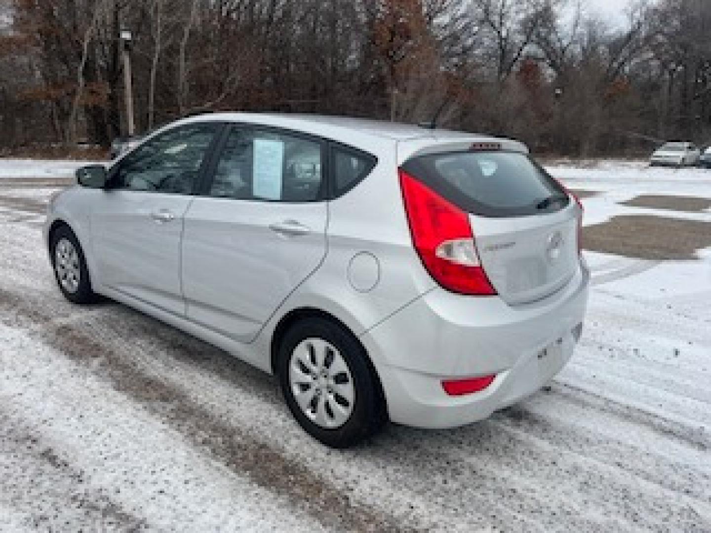 2016 Hyundai Accent (KMHCT5AE3GU) , located at 17255 hwy 65 NE, Ham Lake, MN, 55304, 0.000000, 0.000000 - Photo#2